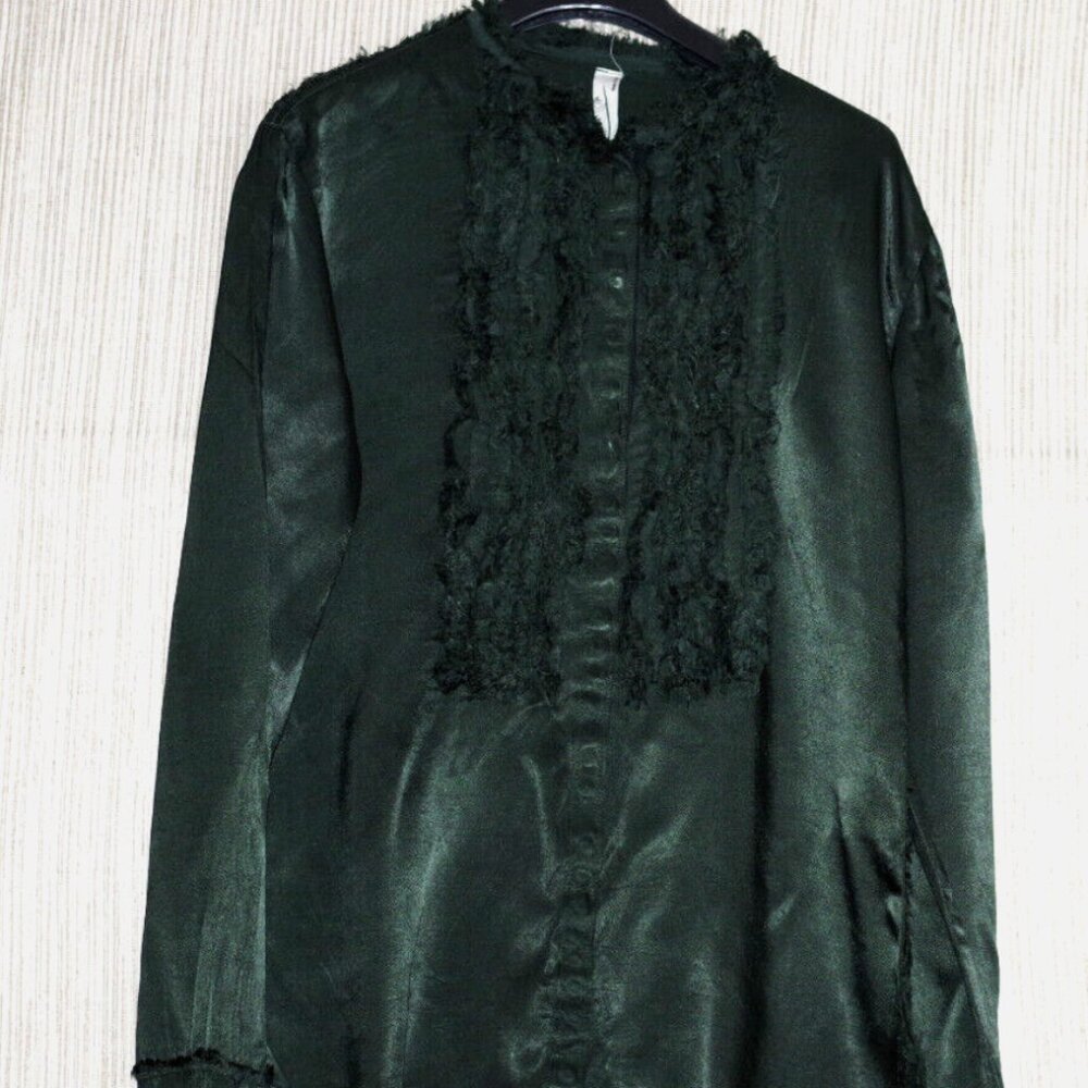 Toga Elegant green Ruffle  Long Sleeve Button Blouse size 4